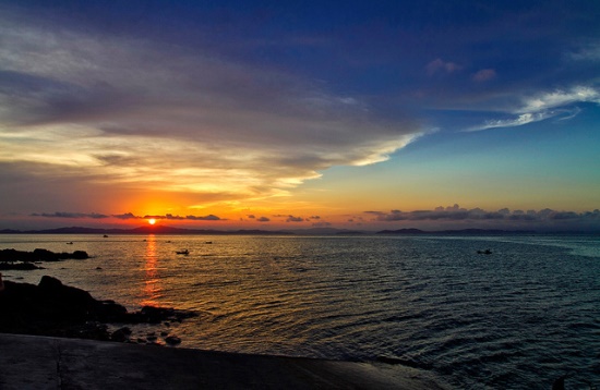 High quality speed-boat to run from Ha Long and Van Don to Co To